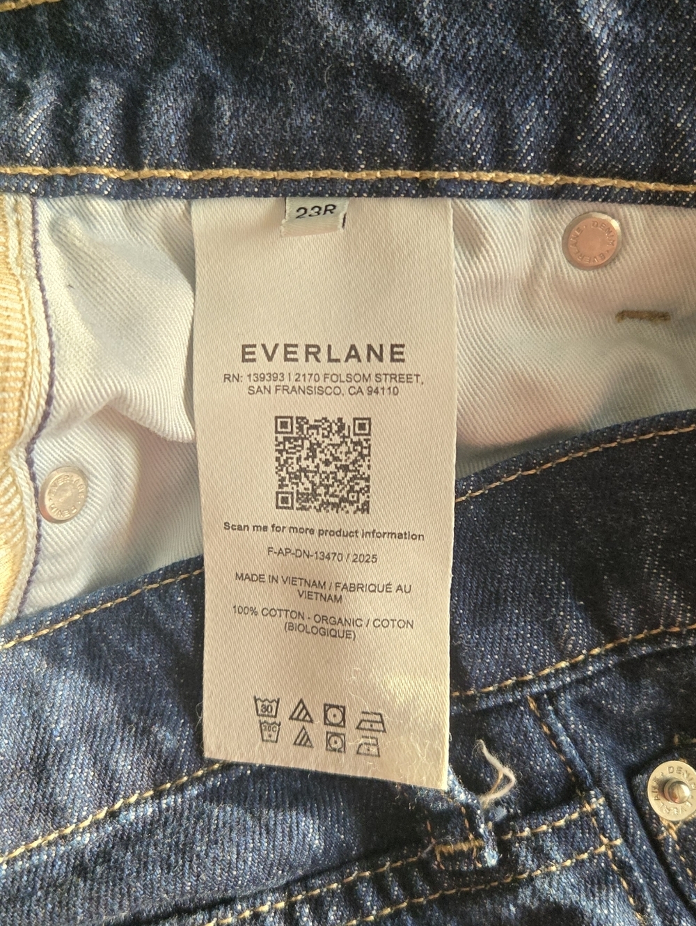 Everlane Straight Leg Jeans | Size 23R | Dark Wash Minimal Denim - Picture 3 of 7